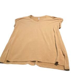 REDK active wear awesome top in great condition size 1X